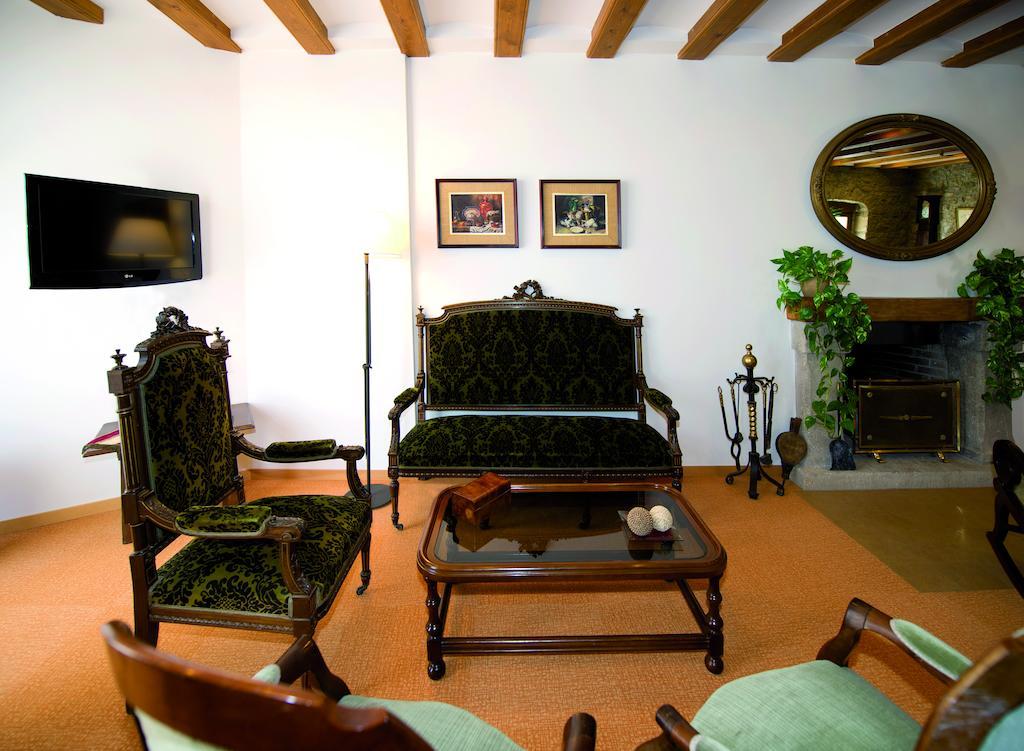 Hostal Palouet De Segarra エクステリア 写真