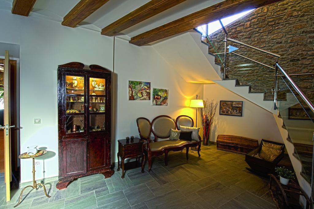 Hostal Palouet De Segarra エクステリア 写真