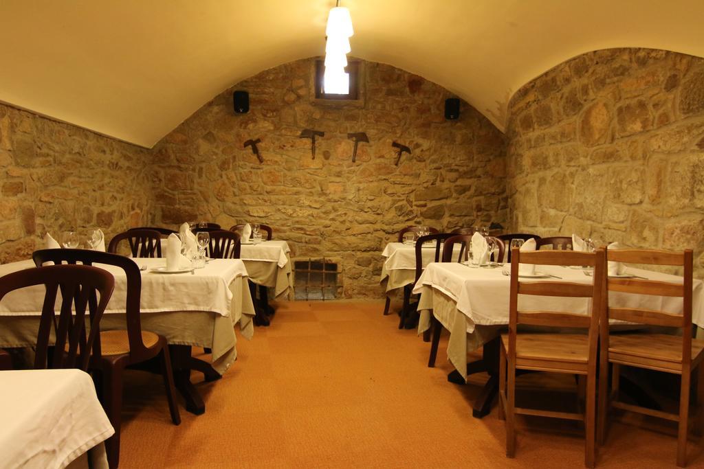Hostal Palouet De Segarra エクステリア 写真