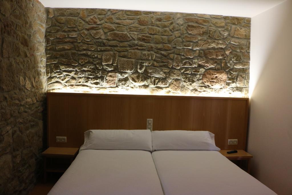 Hostal Palouet De Segarra エクステリア 写真